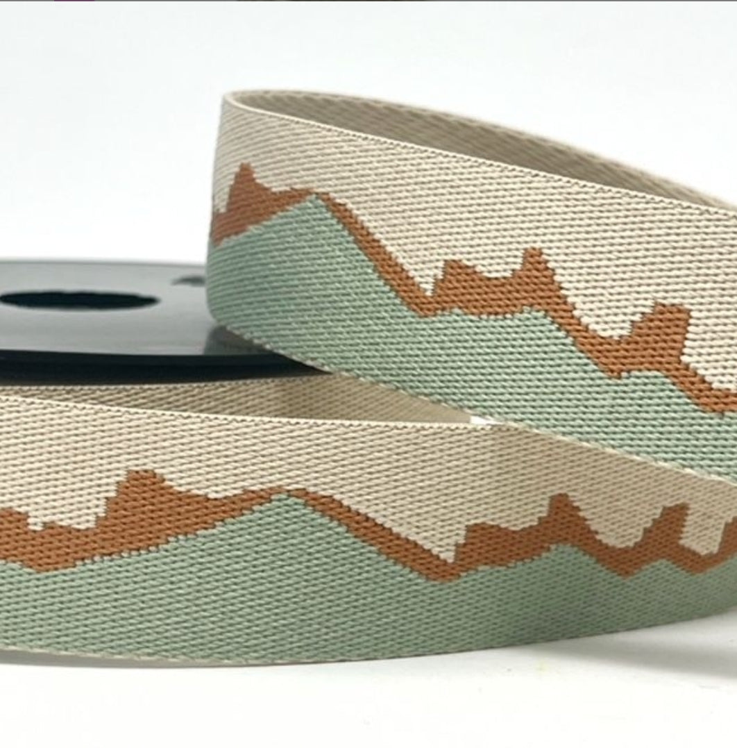 38MM Mountain Range Collar